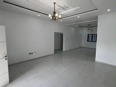 Spacious Serviced 2 Bedroom Apartment