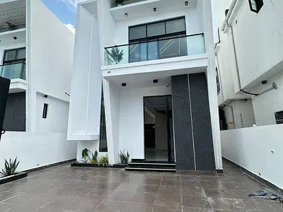 Luxury 4 Fully Detached Duplex with BQ