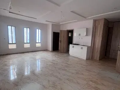 Luxury Massive Master Bedroom Studio Apartment Upstairs
