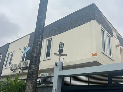Description Well Maintained 4bedroom Partly Furnished Fully Detached D