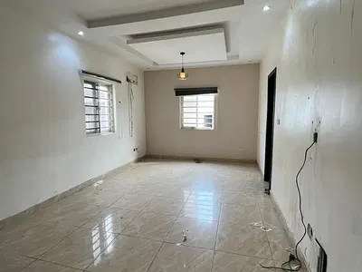 Specious Semi Master Bedroom Apartment