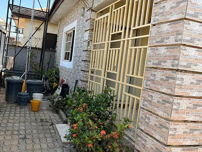 Massive 3 Bedroom Detached Bungalow Alone in the Compound — Dawaki District, Dawaki, Gwarinpa, Abuja