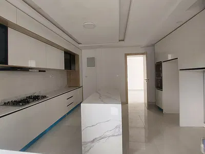 Luxury Finished 6 Bedroom Fully Detached House in a Serene Neighborhoo