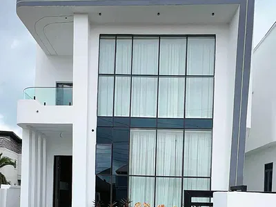 Luxurious 4 Bedroom Fully Detached with Swimming Pool Duplex with BQ