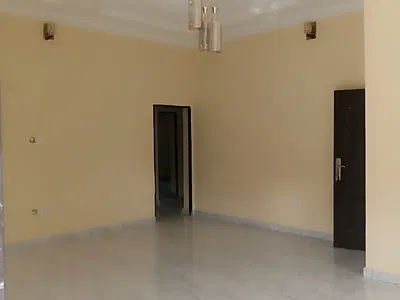 Sharp Lovely 3 Bedroom Apartment