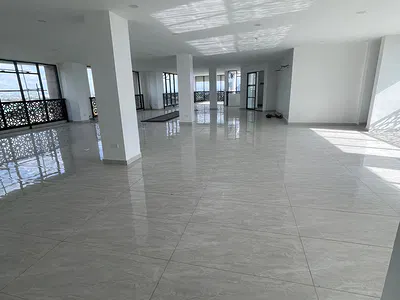 Massive 301SQM Rooftop Shop/Office Space