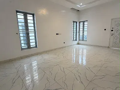 Spacious Master's Bedroom in a Shared Apartment