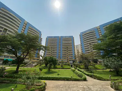 Luxury 4 Bedroom Penthouse with a Room BQ