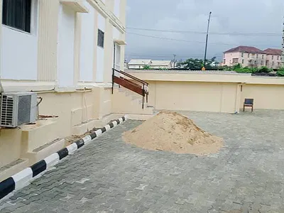 Spacious Well Maintained 4 Bedroom Duplex