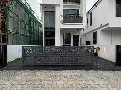 Luxuriously Built 5-Bedroom Fully Detached Duplex with Swimming Pool