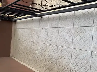 Spacious 3 Bedroom Flat Inside an Estate