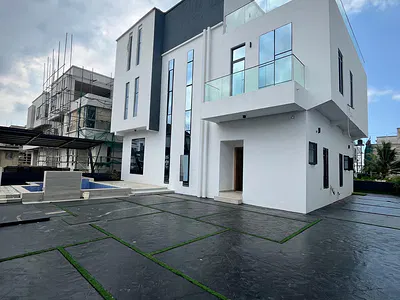 Beautifully Crafted 5 Bedroom Duplex with Swimming Pool. — Lekki, Lagos