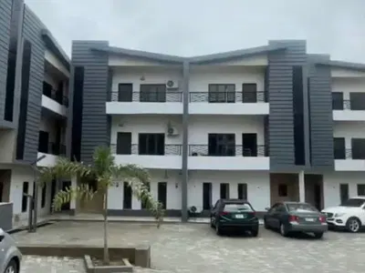 Luxury Spacious 4 Bedroom En-Suite Duplex + BQ, Tarred Road — By Maitama Bridge, Katampe, Abuja