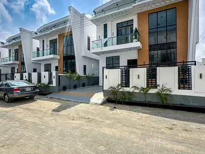 Luxury 4-Bedroom Detached Duplex with a Swimming Pool and BQ — Ajah, Lagos