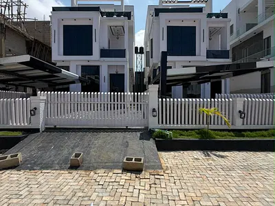 For Sale 5-Bedroom Detached House — Lekki, Lagos