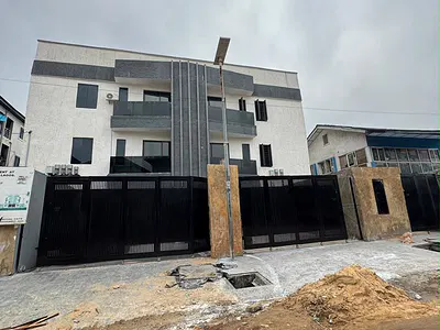 Deluxe 2 Bedroom Apartment with BQ — Yaba, Lagos