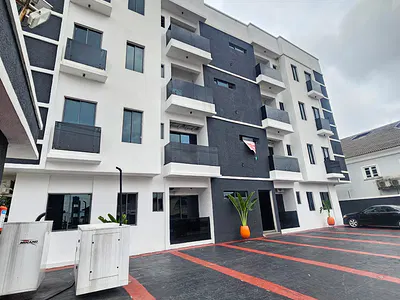 Well Spacious 3 Bedroom Apartment with Pool and Ac — Lekki, Lagos