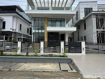 Amazing 5 Bedroom Duplex with a BQ, Pool — Lekki, Lagos
