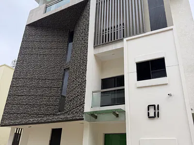 Exclusive 5 Bedroom Luxury Duplex with Swimming Pool — Queen's Drive, Ikoyi, Lagos