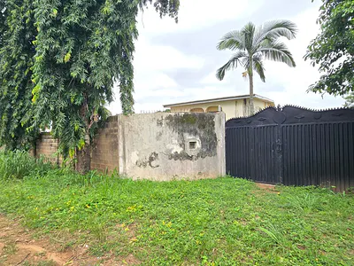 3500SQM with Old Prime 7-Bedroom Old Duplex — Osanaiye Crescent, Agodi GRA, Agodi, Ibadan, Oyo
