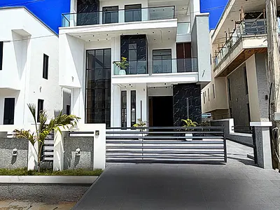 5 Bedroom Detached Duplex — Lekki, Lagos