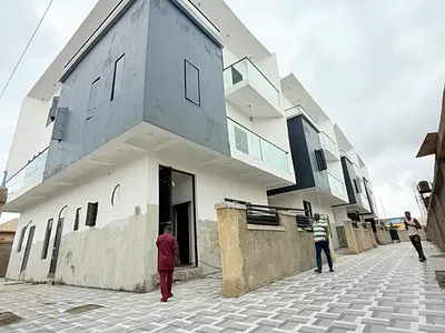 Beautifully Built 5 Bedroom Fully Detached Duplex with BQ — Amuwo Odofin, Lagos