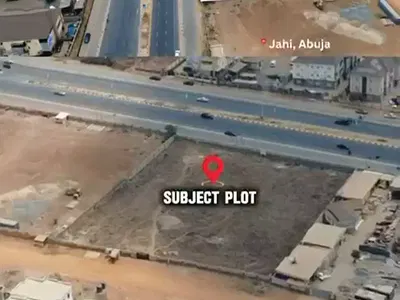 Private Residential Land by the Expressway — Jahi-Katampe Expressway, Jahi, Abuja