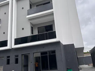 4 Bedroom Terrace — Lekki Phase 1, Lekki, Lagos
