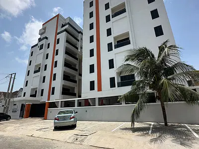 Luxury 4 Bedroom Maisonette with BQ + Elevator + Swimming Pool + Gym — Lekki Phase 1, Lekki, Lagos