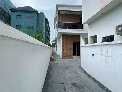 5-Bedroom Fully Detached Duplex with Boys' Quarters — Lekki Phase 1, Lekki, Lagos
