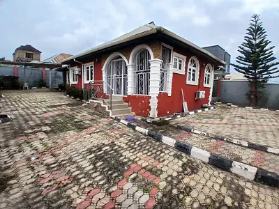 Modern 3 Bedroom Bungalow on a Plot of Land with Solar — Ibadan, Oyo