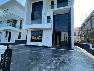 Contemporary 5 Bedroom Fully Detached Duplex + BQ, Pool, Cinema, Gym — Lekki, Lagos