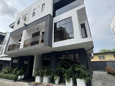 Furnished 4 Bedrooms Semi Detached Duplex with BQ, S/Pool & Gym — Victoria Island (VI), Lagos