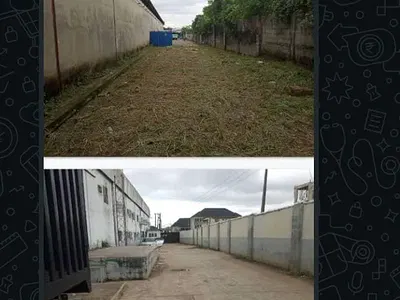 A 5 Bay Warehouse Sitting on 1.1 Hectares of Land — Along Lagos -Abeokuta Express Way at Kola Area, Lagos State, Ifako-Ijaiye, Lagos