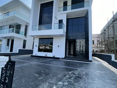 Luxury 5 Bedroom Detached Duplex with Excellent Facility — Lekki County, Lekki, Lagos