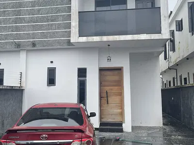 4 Bed — Lekki Scheme 11, Ajah, Lagos