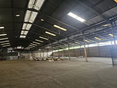 Spacious 4, 000 SQM Warehouse — Surulere, Lagos