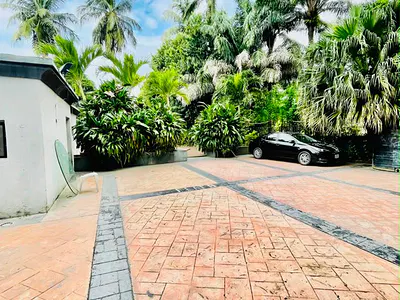 Beach Front 3 Bedroom Apartments with BQ, Pool, Gym — Ikoyi, Lagos