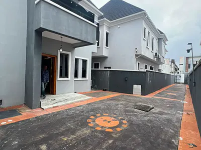 Distress Affordable Fully Furnished 4 Bedroom Fully Detached with BQ — Lekki, Lagos
