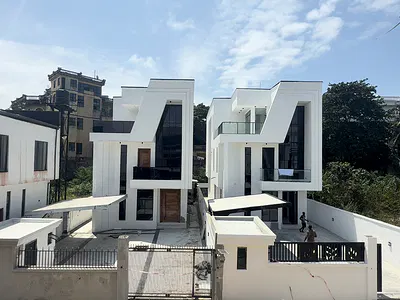 5 Bedroom Fully Detached Duplex with BQ. Pool — Chevron, Lekki, Lagos