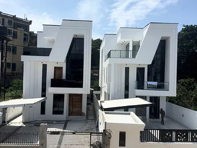 Luxury 5 Bedroom Fully Detached Duplex + BQ, Pool — Lekki, Lagos