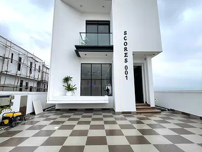 Luxurious 5 Bedroom Fully Detached Duplex with BQ, Gym and Swimming P — Ajah, Lagos