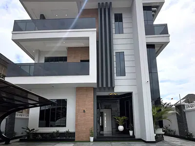 Smartly Designed 6 Bedroom Detached Duplex, BQ, Pool — Apo Resettlement, Apo, Abuja