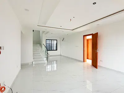 Exquisitely Built 5 Bedroom Fully Detached Duplex with a BQ in a Secu — Magodo, Lagos