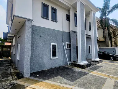 5bedroom Detached House + Detached 2-Room BQ — Gaduwa, Abuja