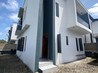 Massive Distress 5 Bedroom Fully Detached Duplex + BQ — Ajah, Lagos