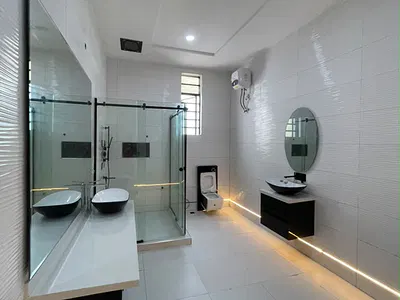 Contemporary 5 Bedroom Fully Detached Duplex — Lekki, Lagos