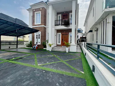 Fully Furnished 5 Bedroom with Amazing Facilities — Lekki, Lagos