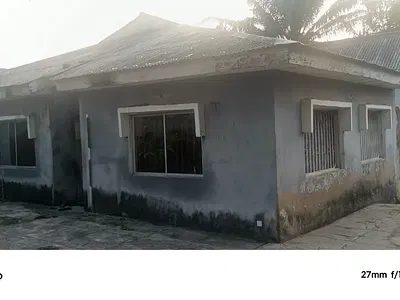 Spacious 4-Bedroom Bungalow with P.O.P — Joke Ayo, Meiran, Agege, Lagos