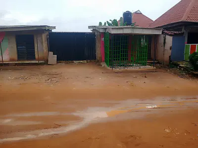 Mixed-Use Land Facing the Road with 3 Shops and Empty Land at the Back — Shagamu-Road, Ogijo, Ogijo, Ogun